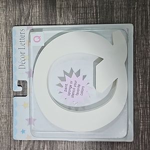 Baby Boom wooden decor letters. Letter Q